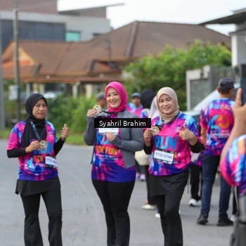 Runner Photo 7612656
