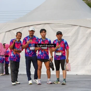 Runner Photo 7612665