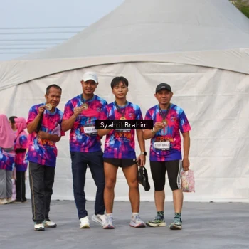 Runner Photo 7612680
