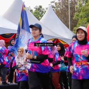 Runner Photo 7612784