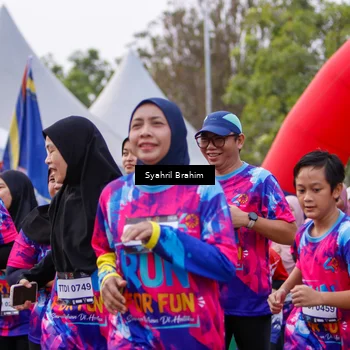 Runner Photo 7612788