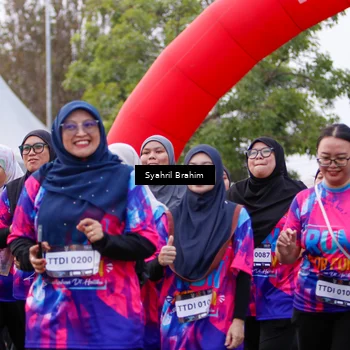 Runner Photo 7612789
