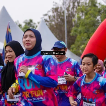 Runner Photo 7612790