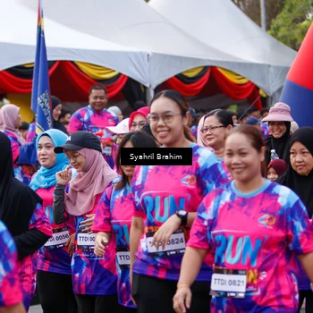 Runner Photo 7612793