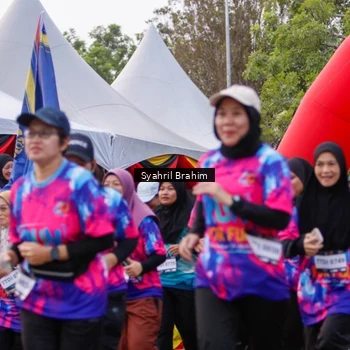 Runner Photo 7612803