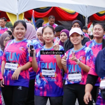 Runner Photo 7612812