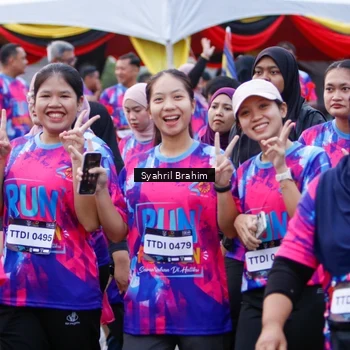 Runner Photo 7612816