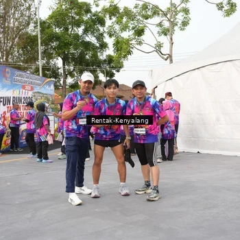 Runner Photo 7613243