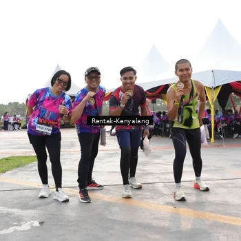 Runner Photo 7613247