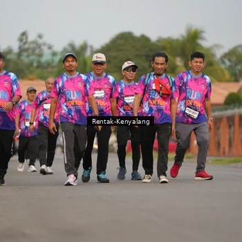 Runner Photo 7613292