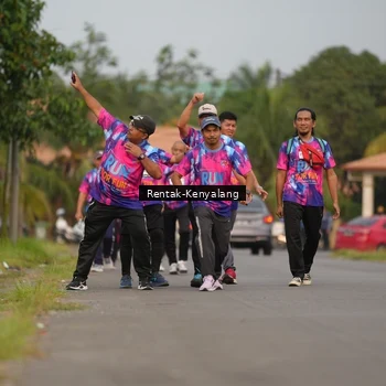Runner Photo 7613295