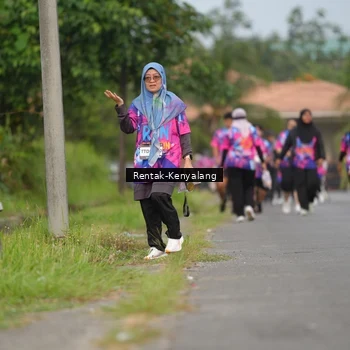 Runner Photo 7613315