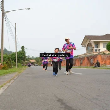 Runner Photo 7613373