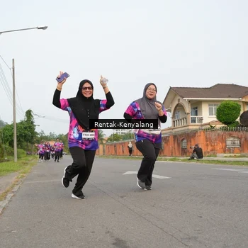 Runner Photo 7613384
