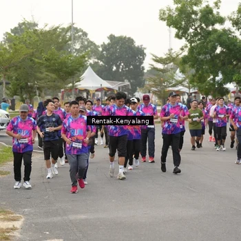 Runner Photo 7613437