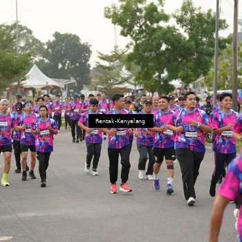 Runner Photo 7613452