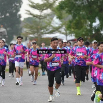 Runner Photo 7613472