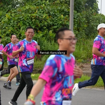 Runner Photo 7613473