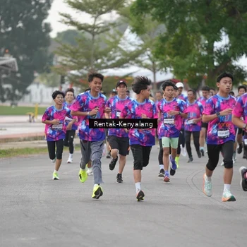 Runner Photo 7613474
