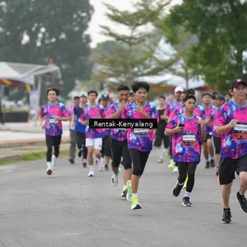 Runner Photo 7613475