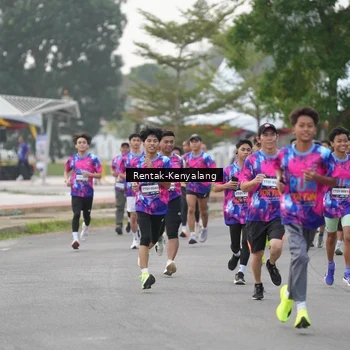 Runner Photo 7613476