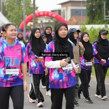 Runner Photo 7613502