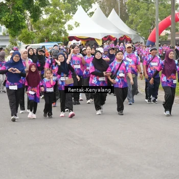 Runner Photo 7613510