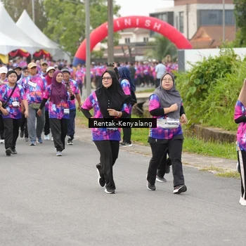 Runner Photo 7613513