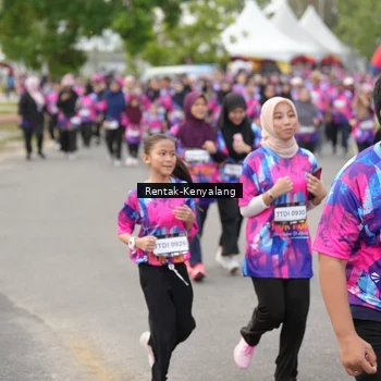 Runner Photo 7613515
