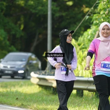 Runner Photo 7613674