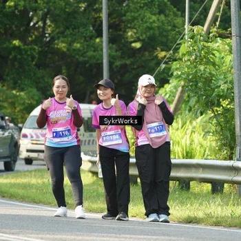 Runner Photo 7613687