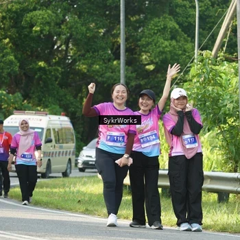 Runner Photo 7613691