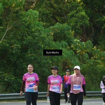 Runner Photo 7613710