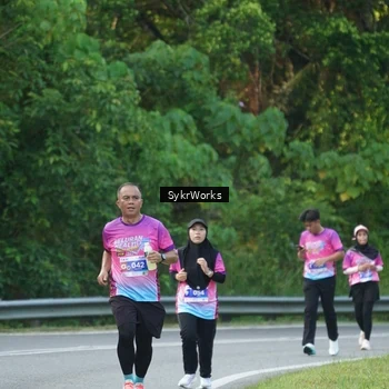 Runner Photo 7614757