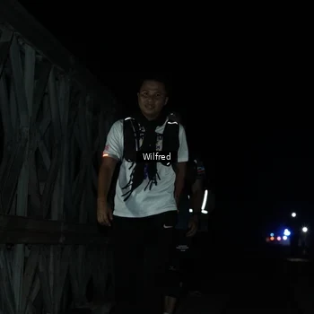 Runner Photo 7615341