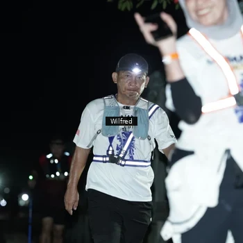 Runner Photo 7615435