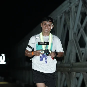 Runner Photo 7615468