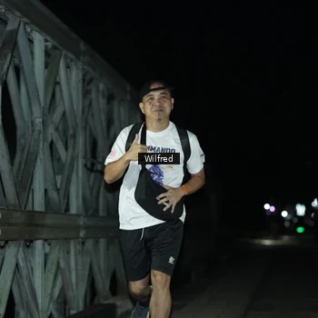 Runner Photo 7615470