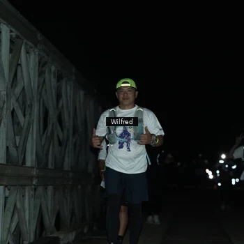Runner Photo 7615571