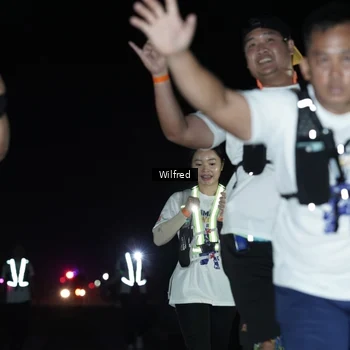 Runner Photo 7615686