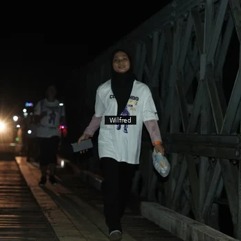 Runner Photo 7615842