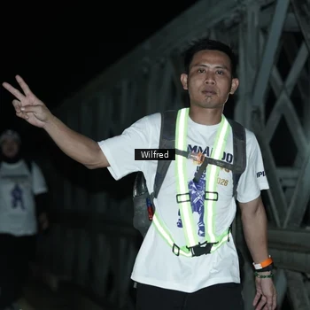 Runner Photo 7615900