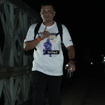 Runner Photo 7615903
