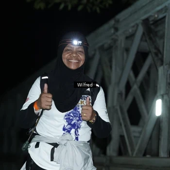 Runner Photo 7615992