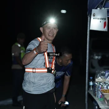 Runner Photo 7616022
