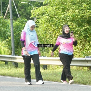 Runner Photo 7617023