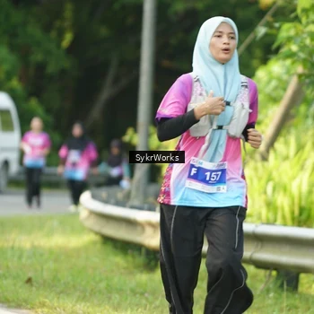Runner Photo 7617100