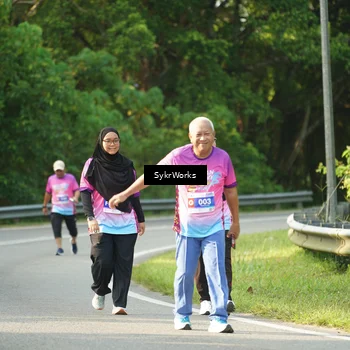 Runner Photo 7617153