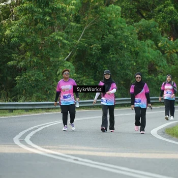 Runner Photo 7617459