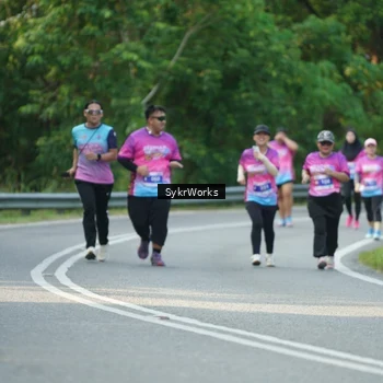 Runner Photo 7617494